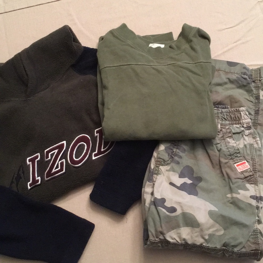 3 Piece Lot Boys 5, 6 Camo pants, Top, Sweatshirt
